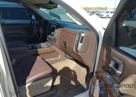 2015 Chevrolet Silverado 1500 1Lt z USA, uszkodzony, nr VIN 3GCPCREC8FG147765